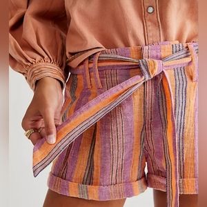 NWOT Free People Barbados Bloom  Cuffed Shorts ~ Tropical Bloom ~ Size 10
